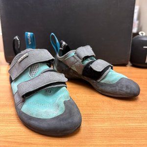 Scarpa Women's Turquoise Maldive Black Origin Climbing Shoes - Size 6.5